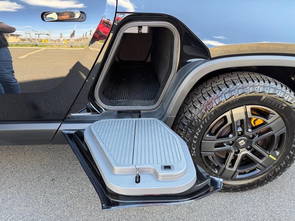 Rivian R1T Adventure 2022