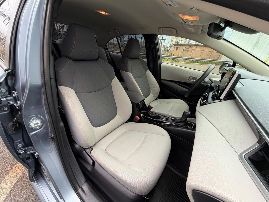 Toyota Corolla LE Hybrid 2021