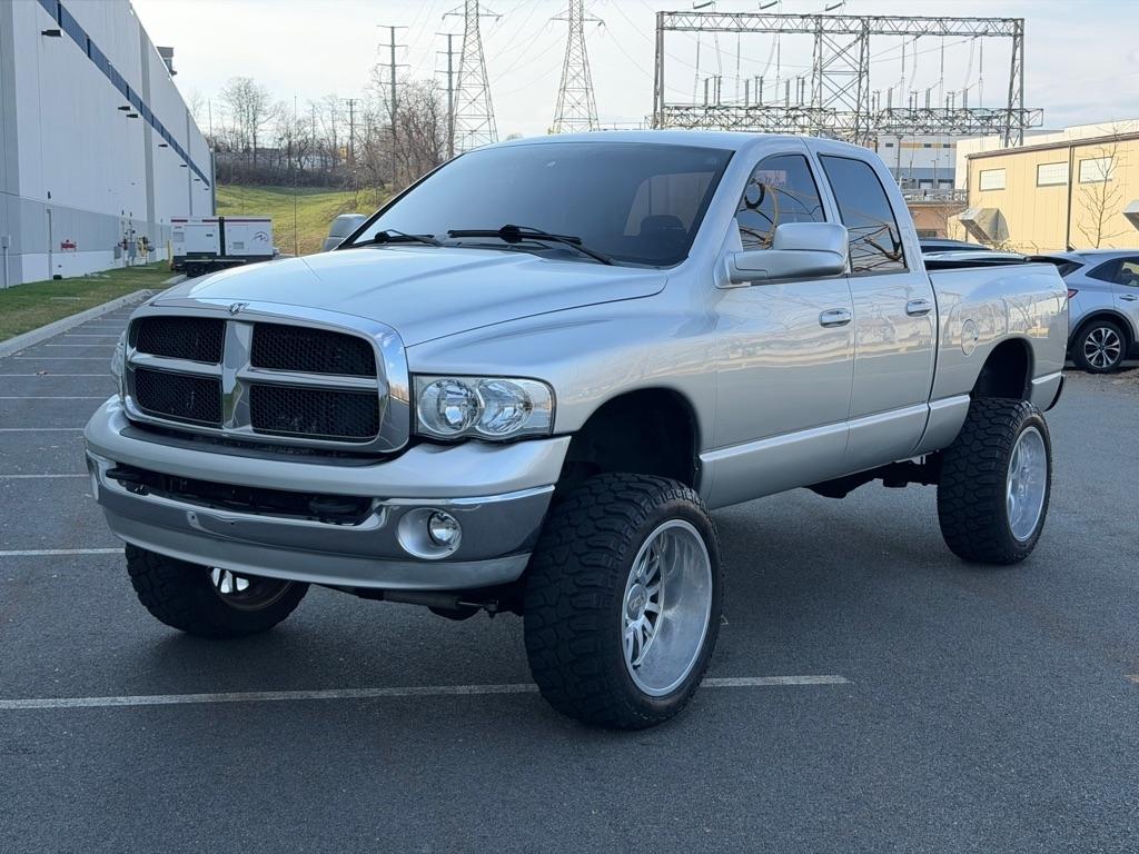 Dodge Ram 2500 4dr Quad Cab 160.5" WB 4WD ST 2004