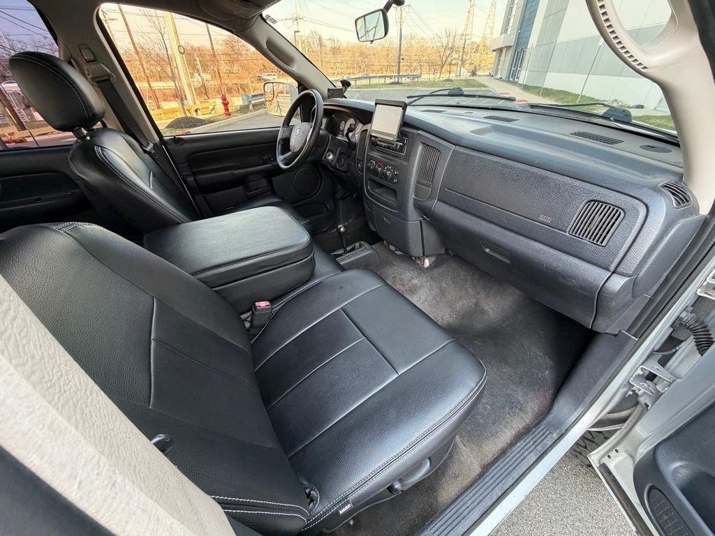 Dodge Ram 2500 4dr Quad Cab 160.5" WB 4WD ST 2004