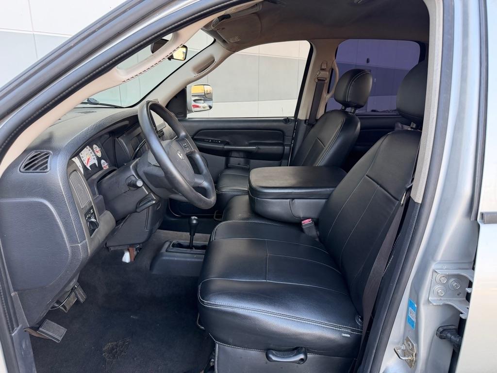 Dodge Ram 2500 4dr Quad Cab 160.5" WB 4WD ST 2004