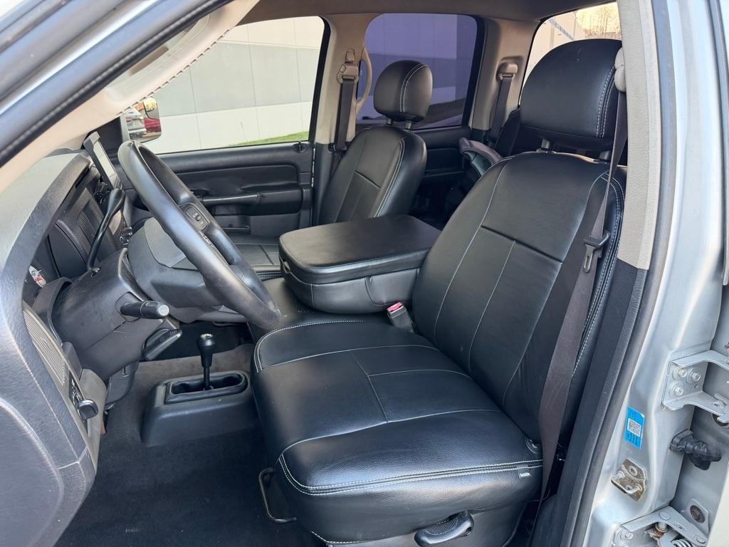 Dodge Ram 2500 4dr Quad Cab 160.5" WB 4WD ST 2004