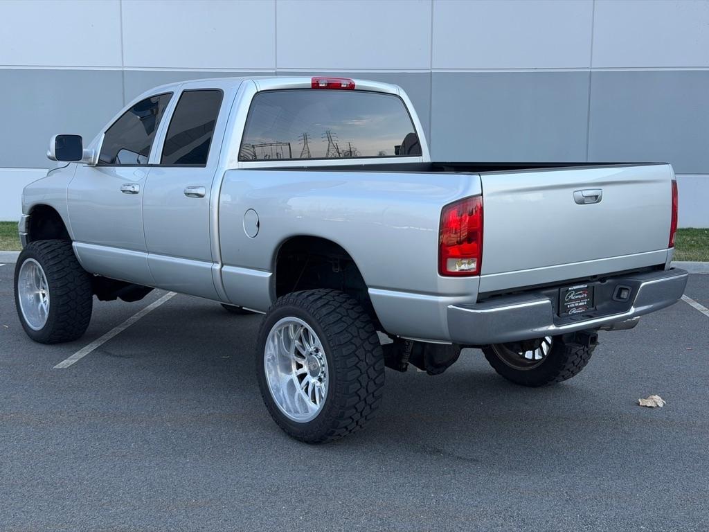 Dodge Ram 2500 4dr Quad Cab 160.5" WB 4WD ST 2004