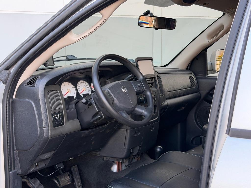 Dodge Ram 2500 4dr Quad Cab 160.5" WB 4WD ST 2004