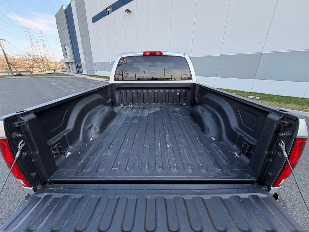 Dodge Ram 2500 4dr Quad Cab 160.5" WB 4WD ST 2004
