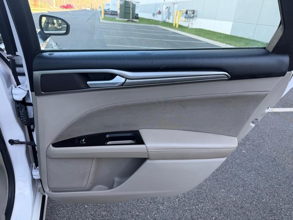 Ford Fusion Hybrid  2017