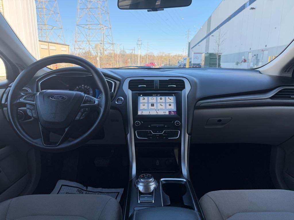 Ford Fusion Hybrid  2017