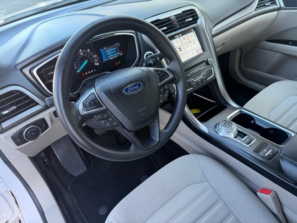 Ford Fusion Hybrid  2017