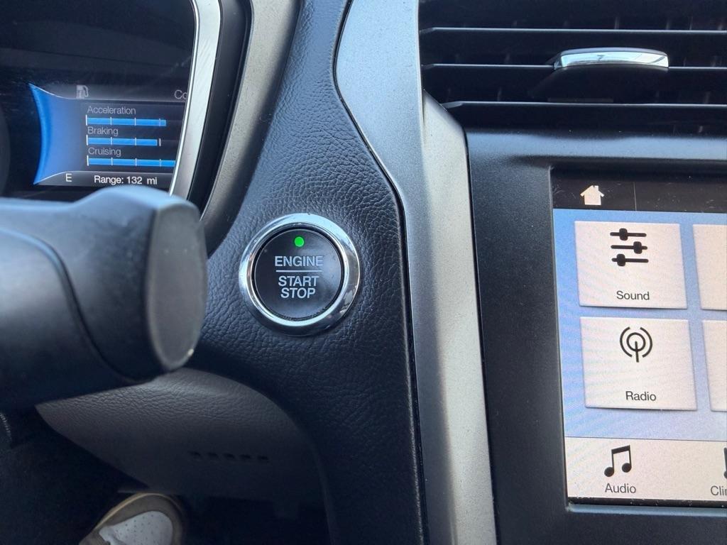 Ford Fusion Hybrid  2017