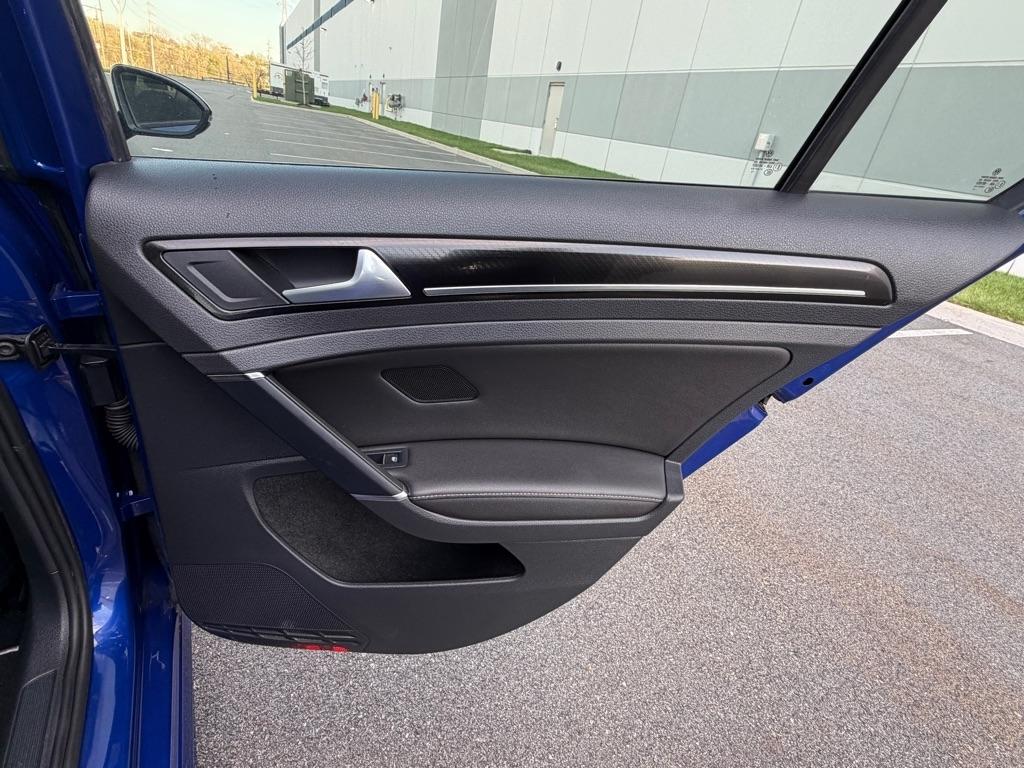 Volkswagen Golf R  2016