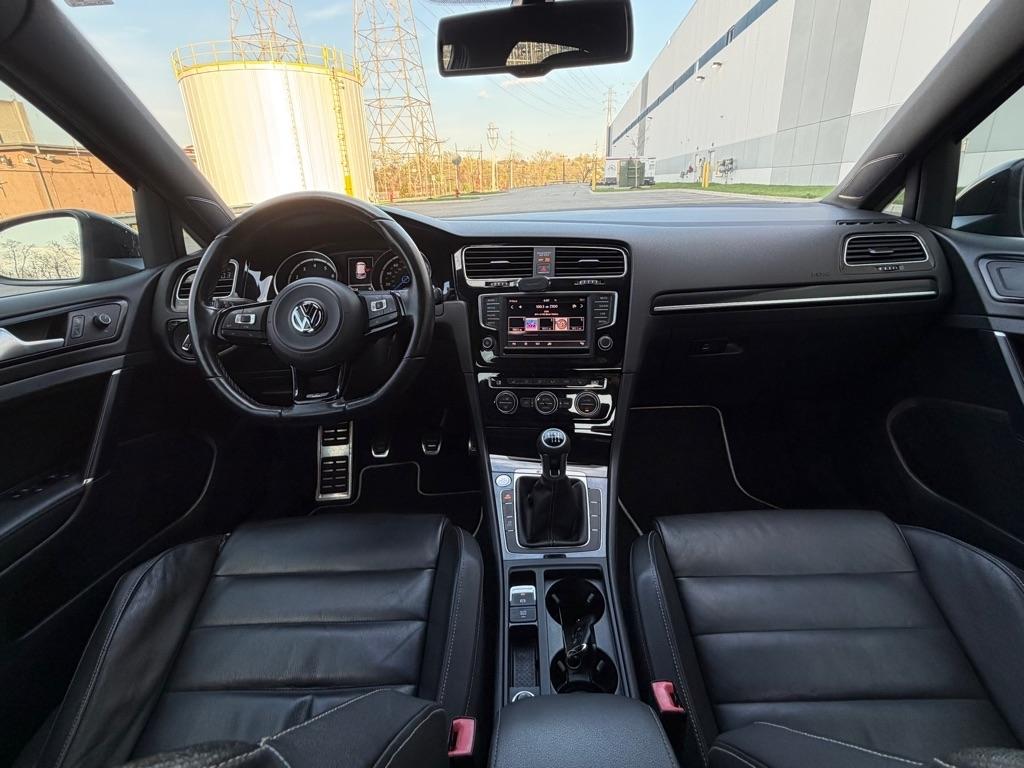 Volkswagen Golf R  2016