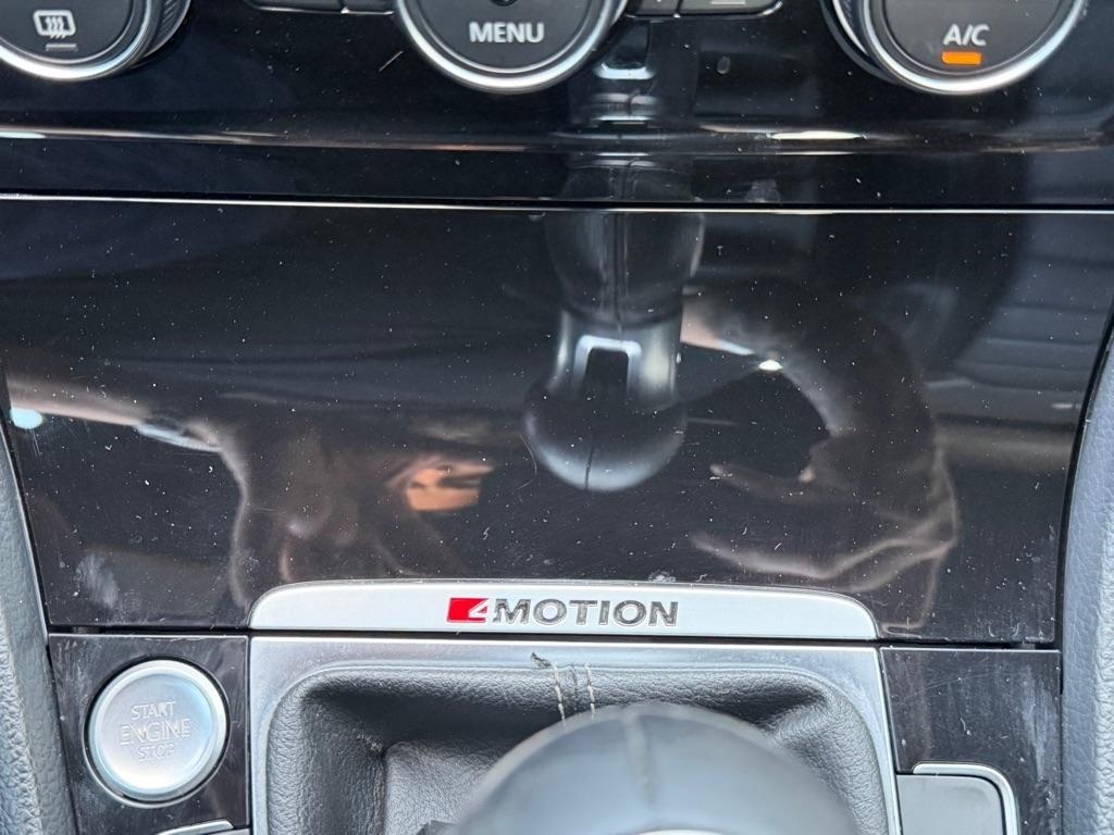 Volkswagen Golf R  2016