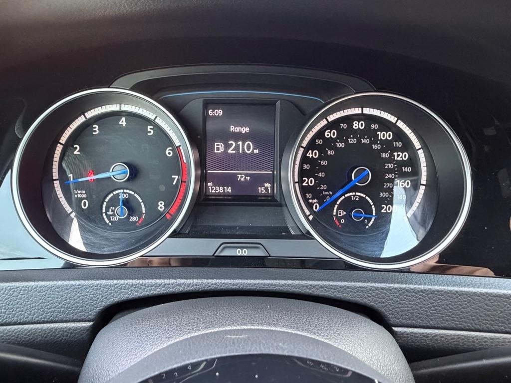 Volkswagen Golf R  2016