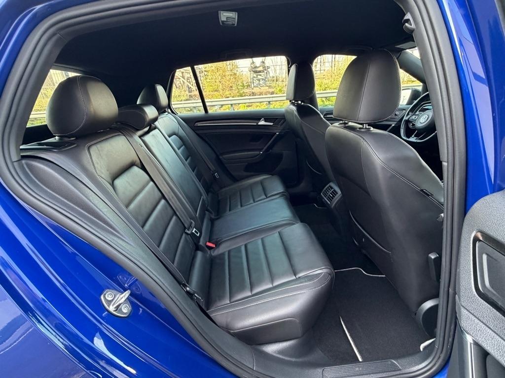 Volkswagen Golf R  2016