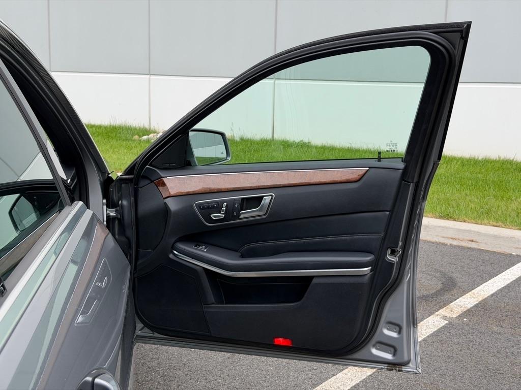 Mercedes-Benz E-Class Wagon  2014