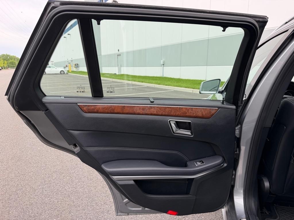 Mercedes-Benz E-Class Wagon  2014