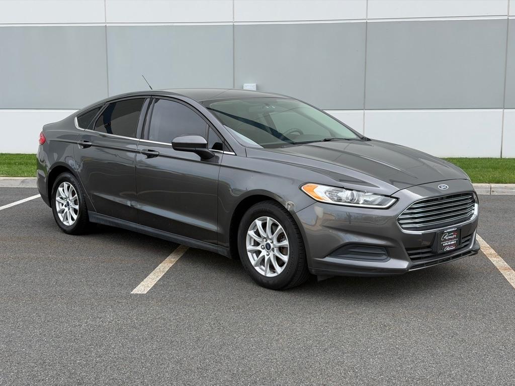 Ford Fusion S 2015