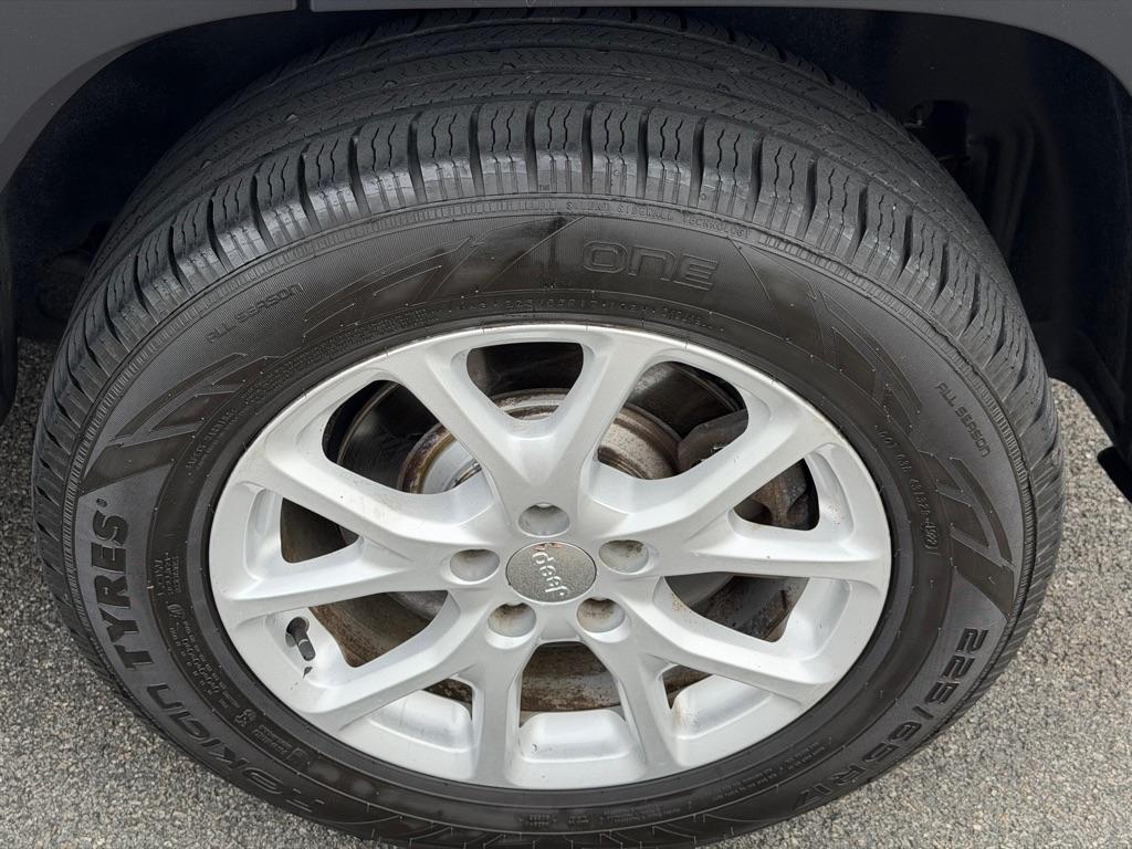 Jeep Cherokee Latitude 4WD 2015