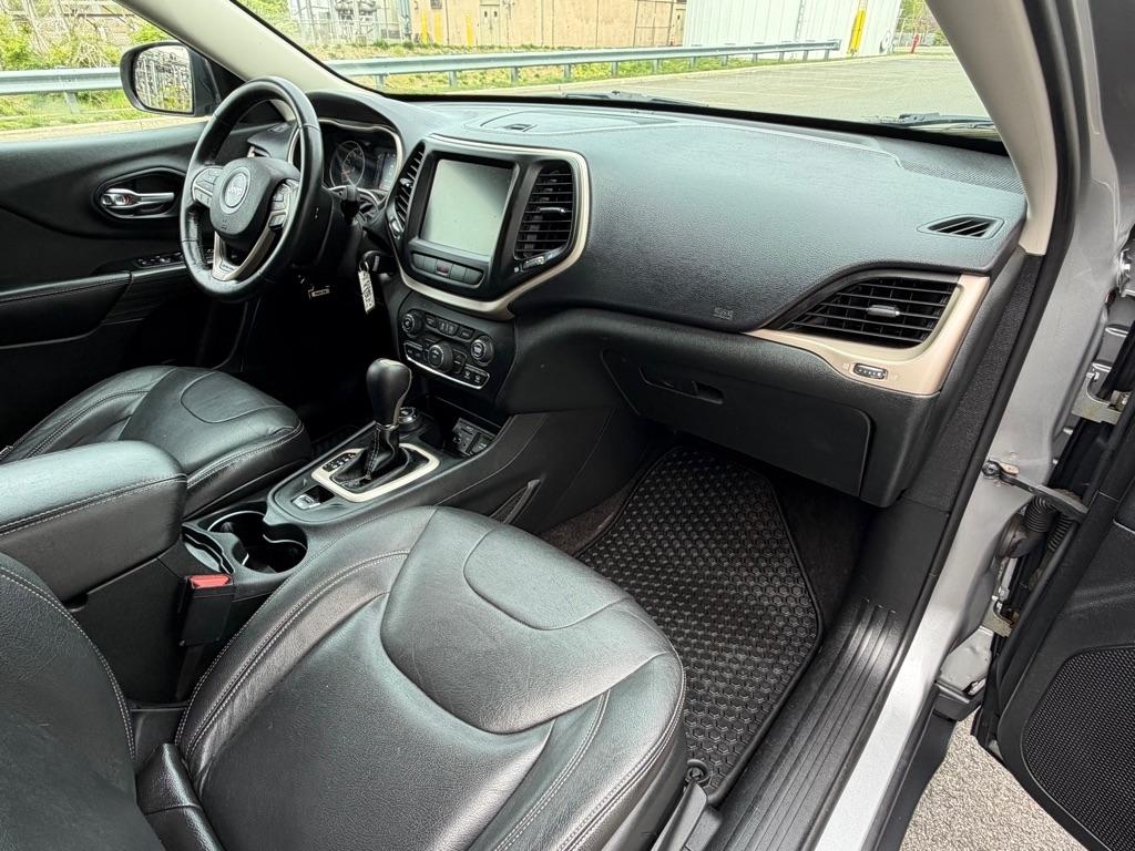 Jeep Cherokee Latitude 4WD 2015