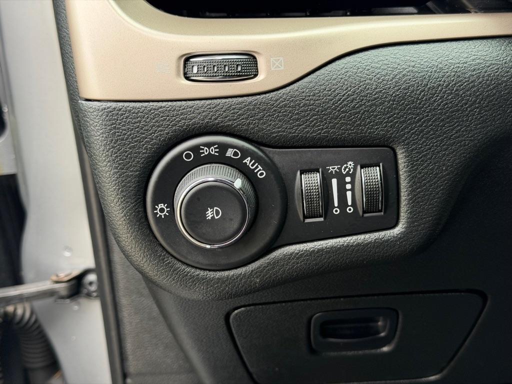 Jeep Cherokee Latitude 4WD 2015