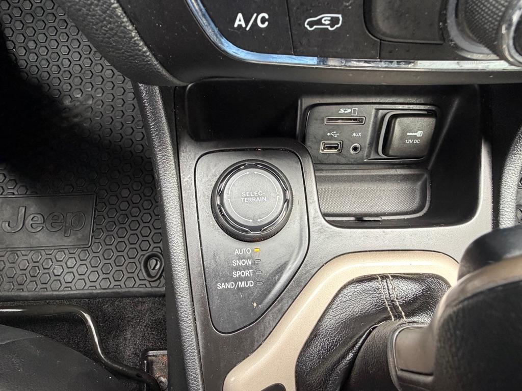 Jeep Cherokee Latitude 4WD 2015