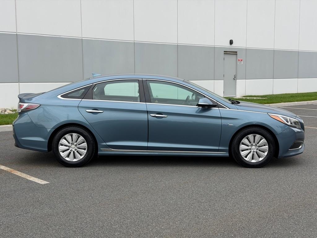 Hyundai Sonata Hybrid  2016