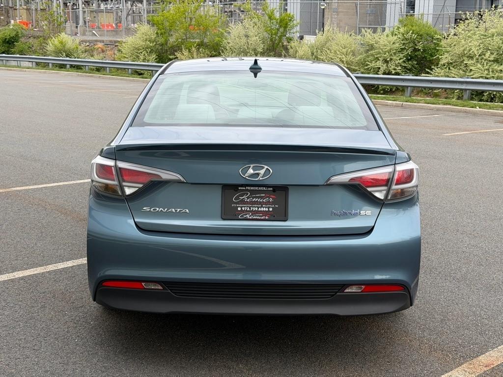 Hyundai Sonata Hybrid  2016