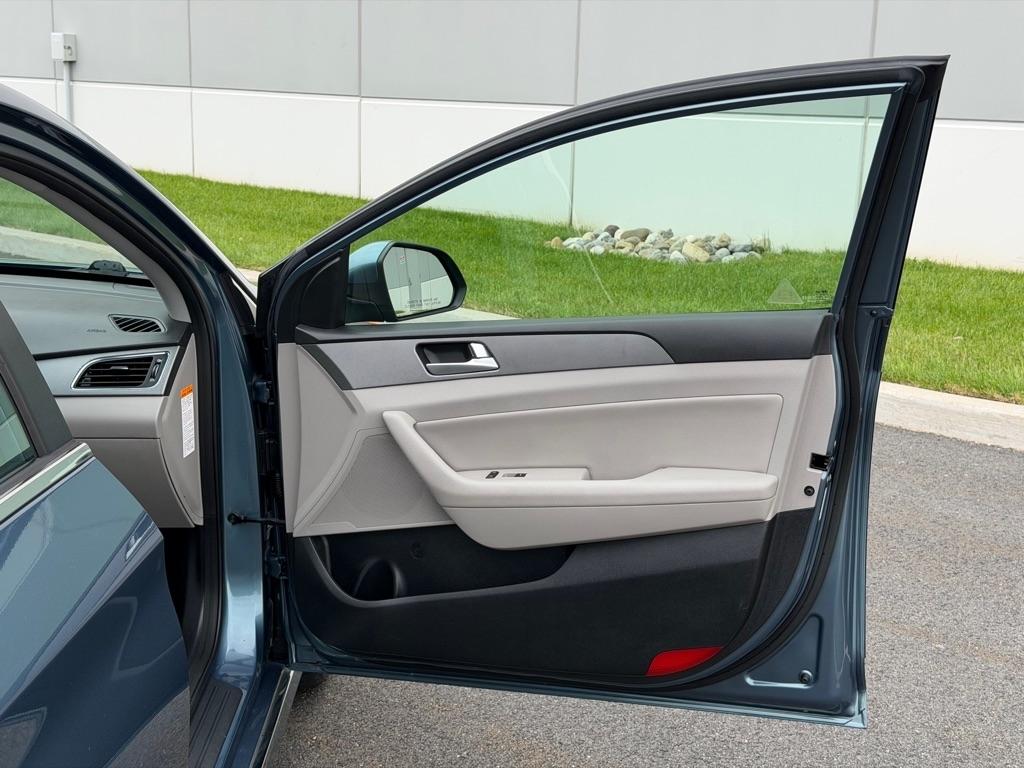 Hyundai Sonata Hybrid  2016