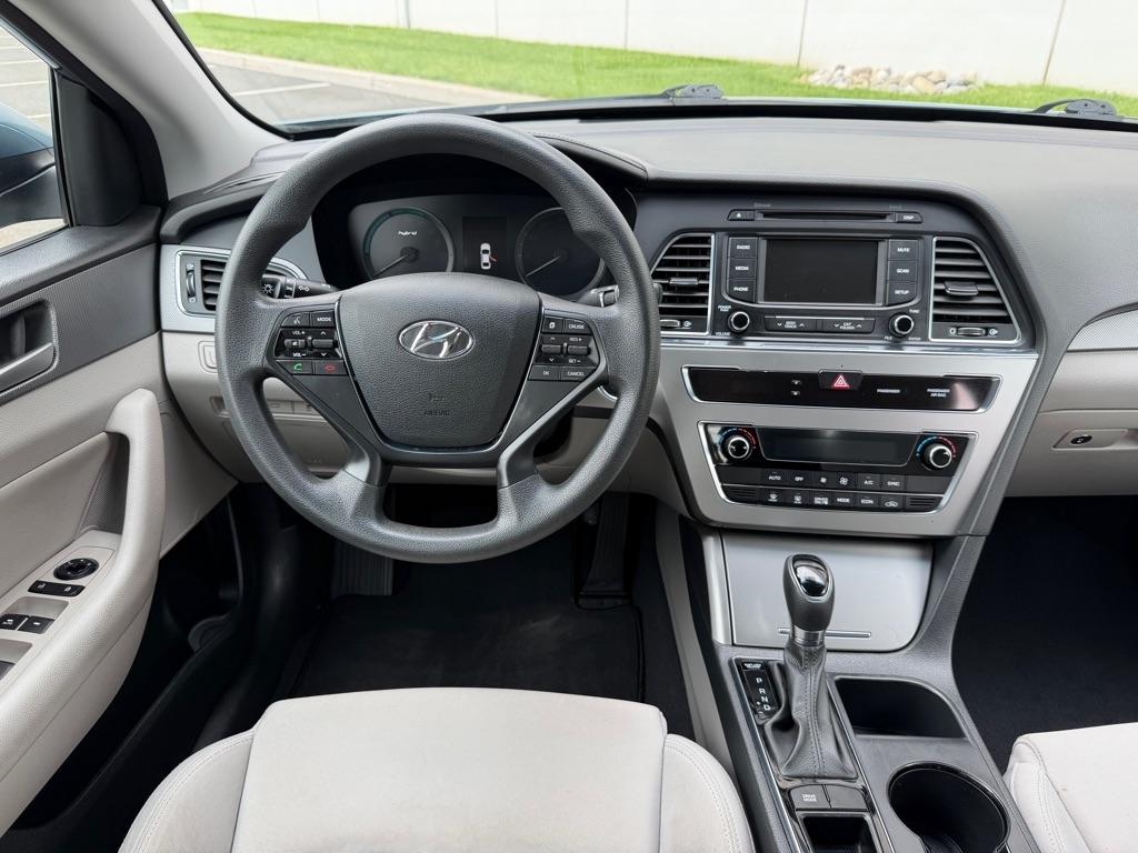 Hyundai Sonata Hybrid  2016