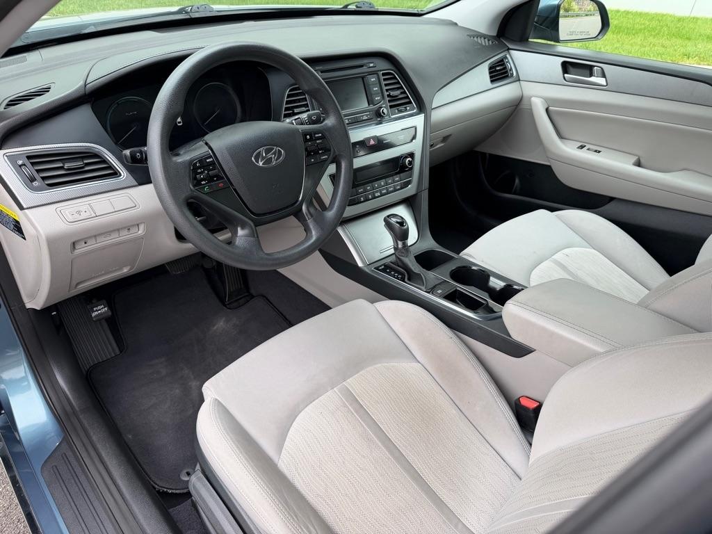 Hyundai Sonata Hybrid  2016