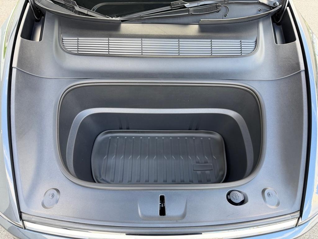 Tesla Model Y Long Range AWD 2026