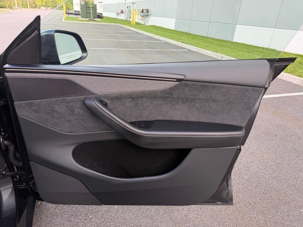 Tesla Model Y Long Range AWD 2026