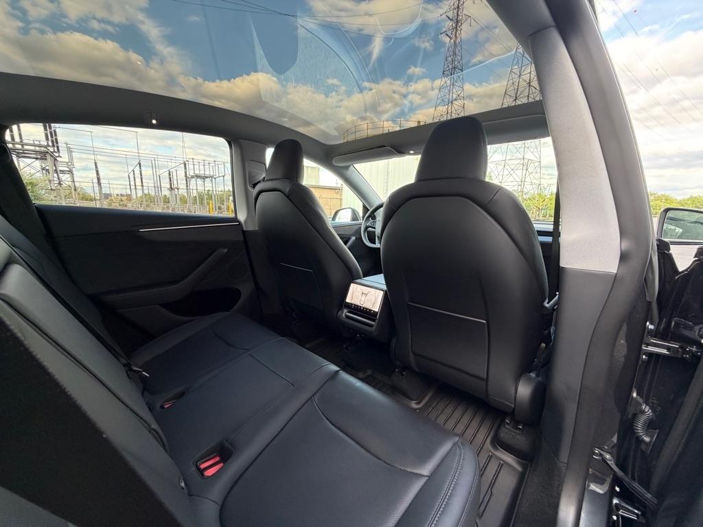 Tesla Model Y Long Range AWD 2026