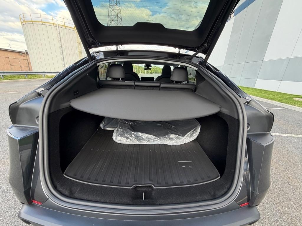 Tesla Model Y Long Range AWD 2026