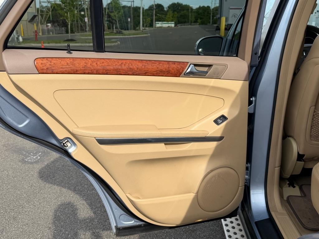 Mercedes-Benz M-Class 4MATIC 4dr 3.5L 2008