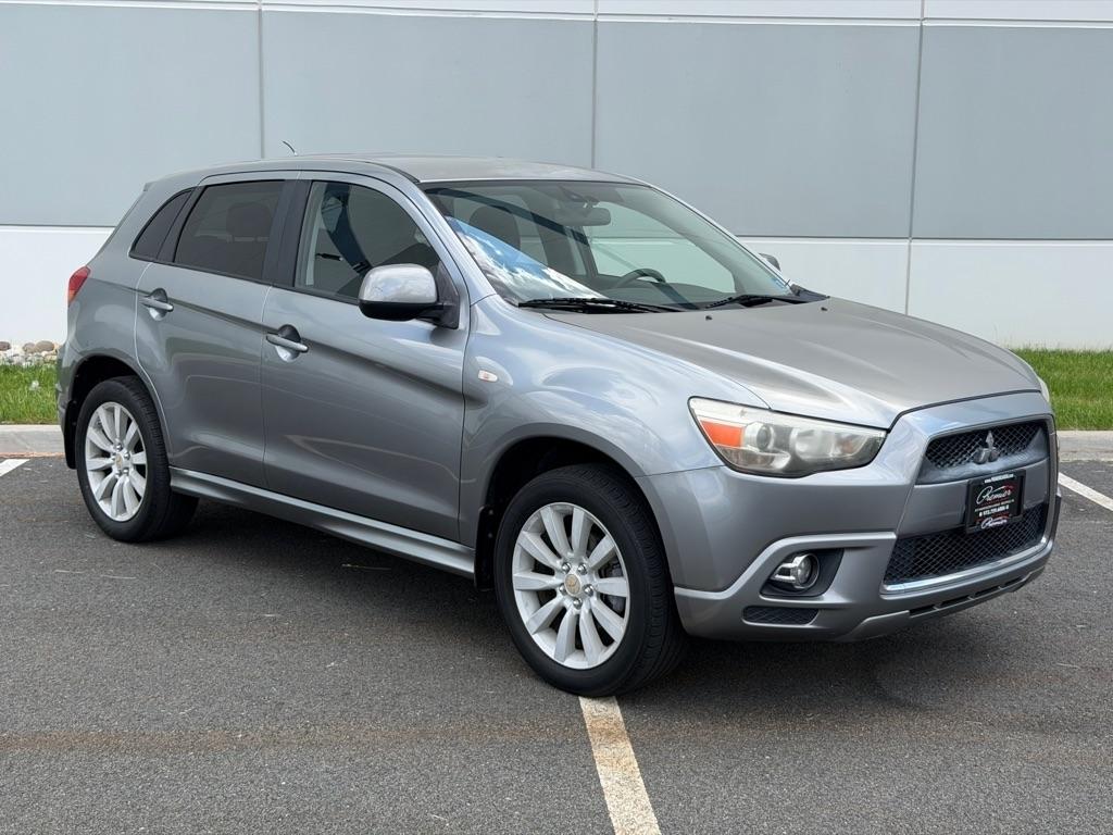 Mitsubishi Outlander Sport SE 2011