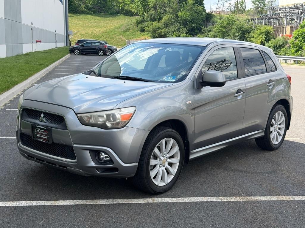 Mitsubishi Outlander Sport SE 2011