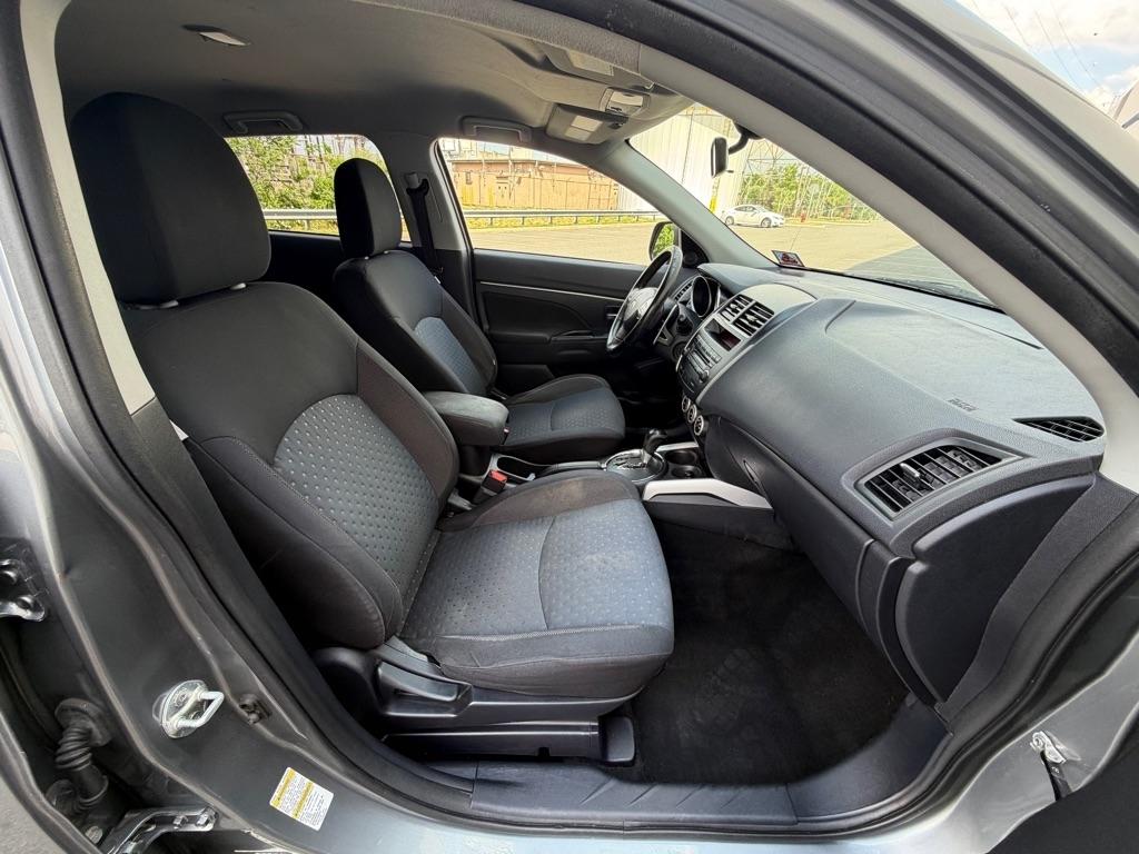 Mitsubishi Outlander Sport SE 2011