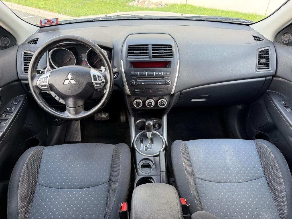 Mitsubishi Outlander Sport SE 2011