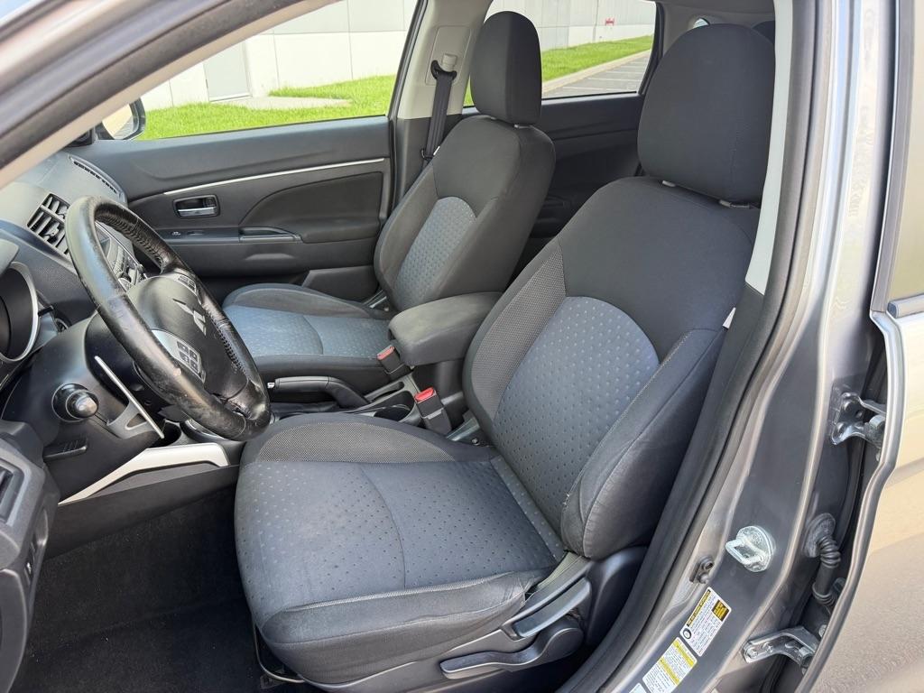 Mitsubishi Outlander Sport SE 2011