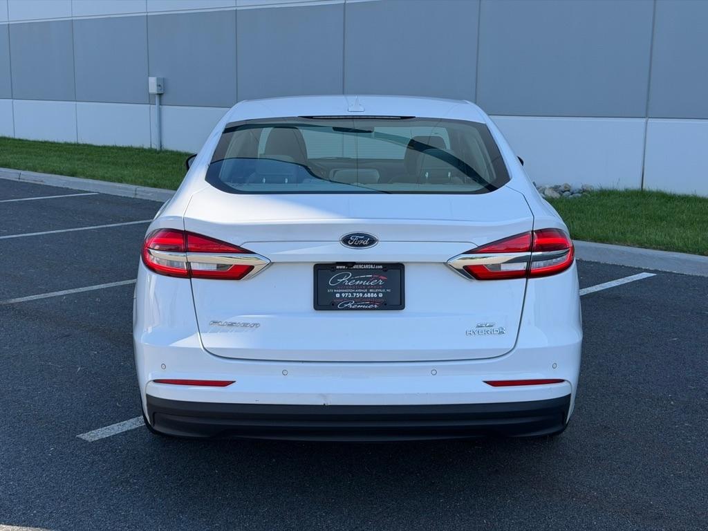 Ford Fusion Hybrid SE FWD 2019