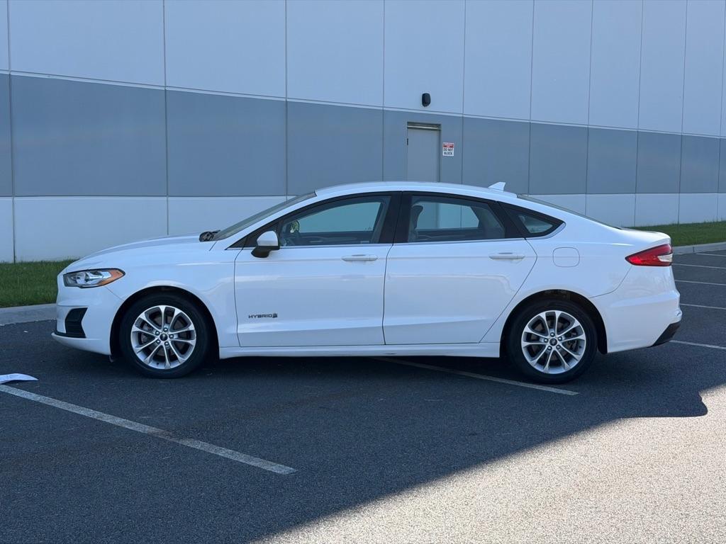 Ford Fusion Hybrid SE FWD 2019