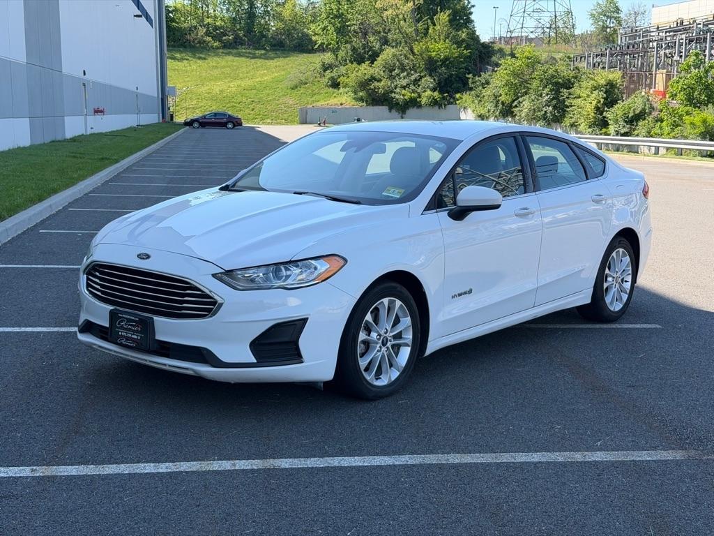 Ford Fusion Hybrid SE FWD 2019