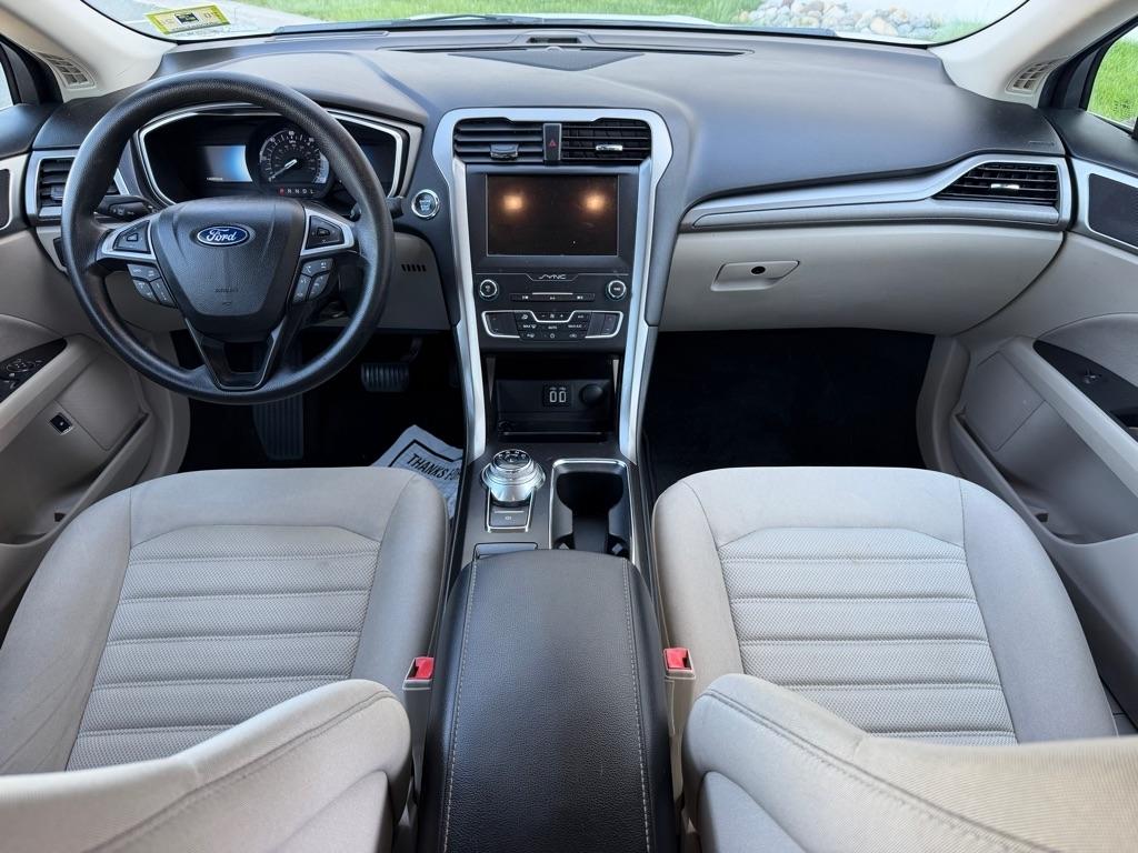 Ford Fusion Hybrid SE FWD 2019