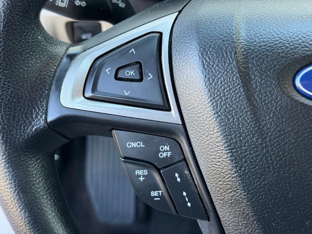 Ford Fusion Hybrid SE FWD 2019