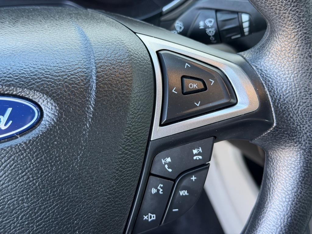 Ford Fusion Hybrid SE FWD 2019