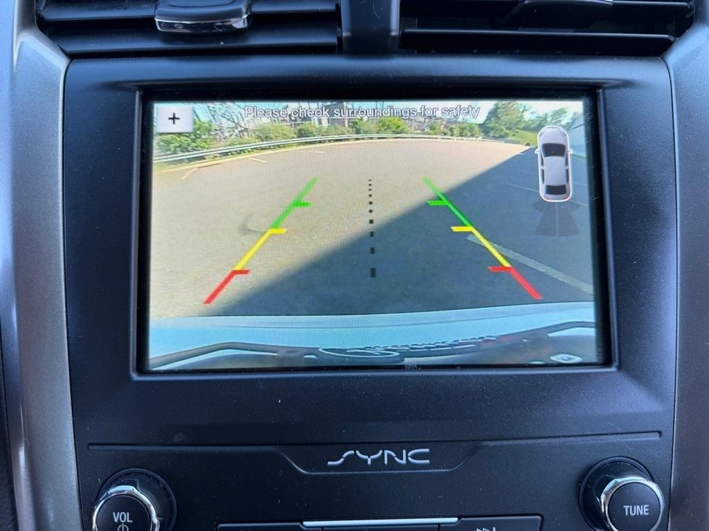 Ford Fusion Hybrid SE FWD 2019