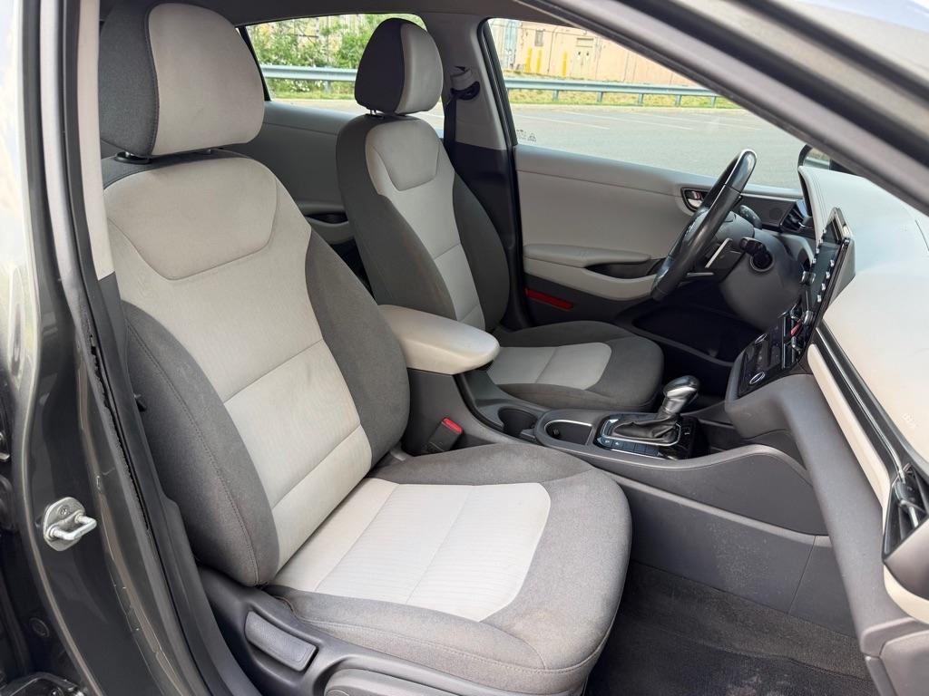 Hyundai Ioniq Plug-In Hybrid SE Hatchback 2020
