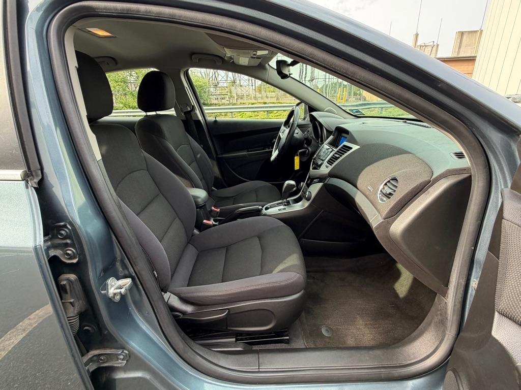 Chevrolet Cruze 4dr Sdn LT w/1LT 2012