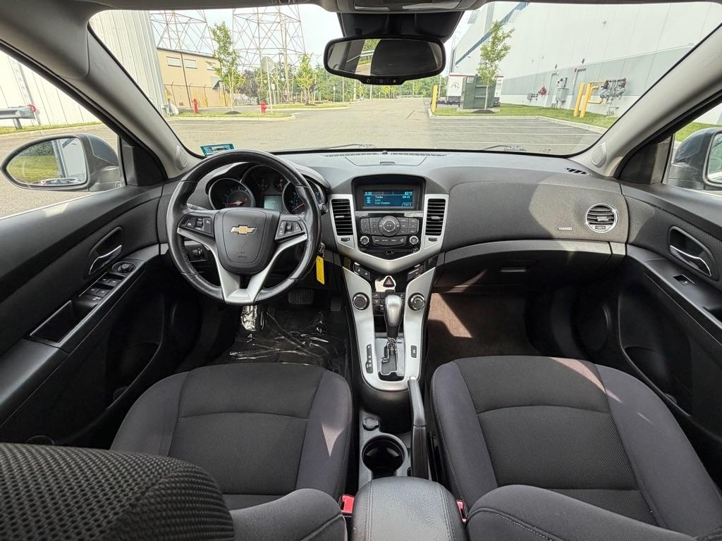 Chevrolet Cruze 4dr Sdn LT w/1LT 2012